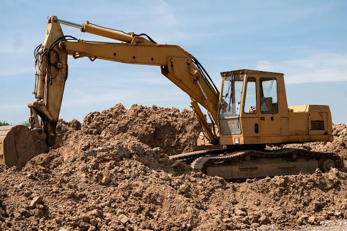 why-alb-machinery-excavators-are-a-trusted-name-in-heavy-equipment